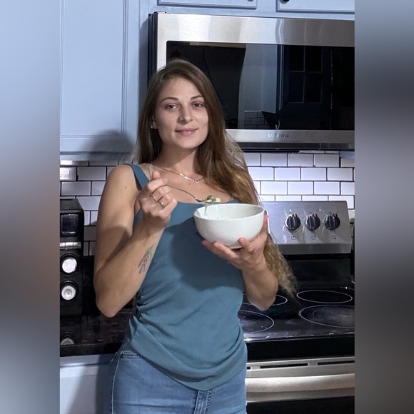 Meet your Posher, Madalynne ππ·βοΈπ°πͺ΄ - Picture 6 of 6